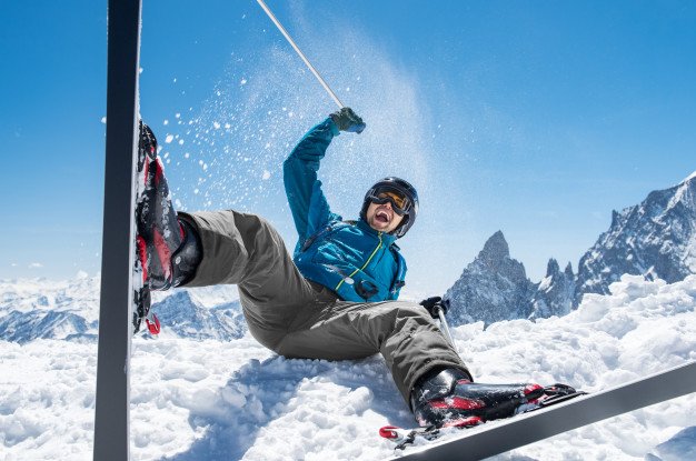 man-enjoying-snow-ski_256588-593
