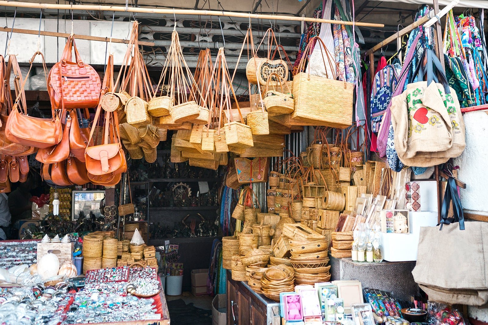 Buy Souvenirs at Traditional Markets